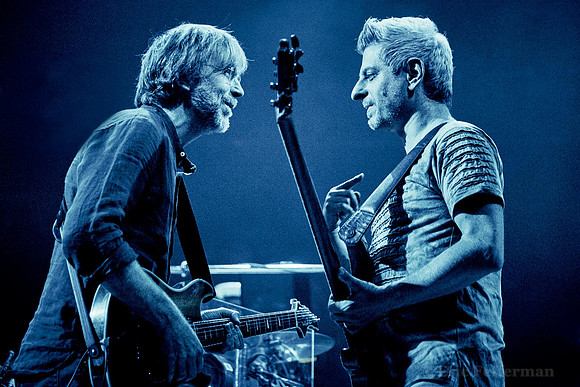 treyanastasio-mikegordon-phish-ericfefferman